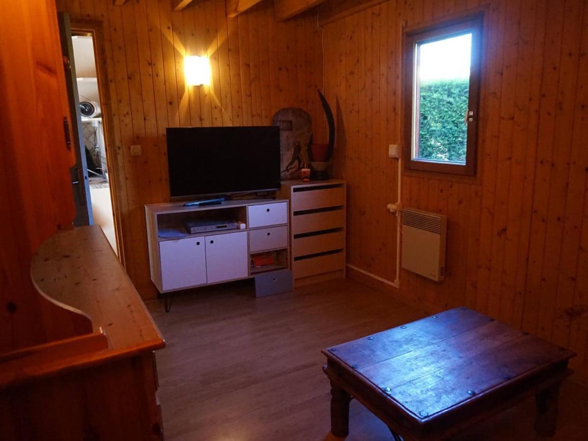 Chalet Avec Piscine Chauffee, Tennis Et Jardin Clos, A 1700M De La Plage De Cabourg - Fr-1-465-22 Luaran gambar